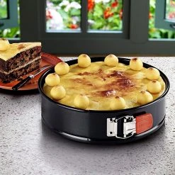 Le Creuset - Springform In 3 Größen -Stadter Speichern 14865 SPRINGFORM 24 CM 3