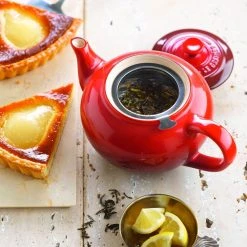 Le Creuset - Klassische Kanne -Stadter Speichern 17947 Kanne 13 mit Sieb 3