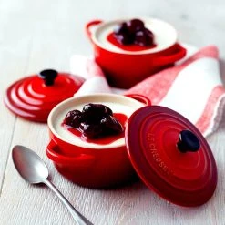 Le Creuset - 4er Set Mini-Cocotte - Kirschrot -Stadter Speichern 32309 Mini Cocotte Geschenkset 7